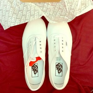 Women’s 8.5 Never Worn Classic White Vans